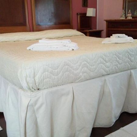 Corte Posta B&B - Parcheggio E Bagno In Camera Мантова Екстериор снимка