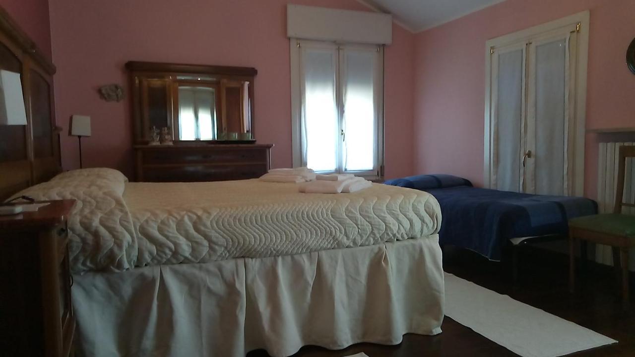 Corte Posta B&B - Parcheggio E Bagno In Camera Мантова Екстериор снимка