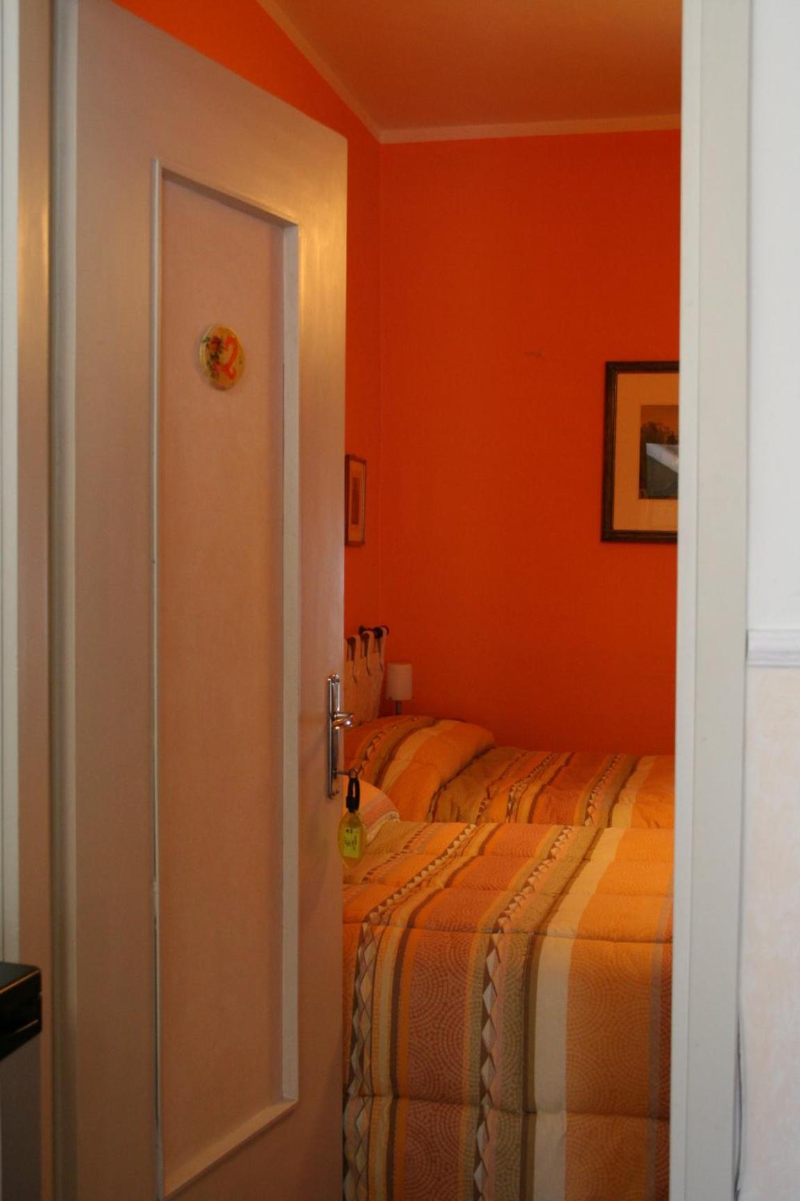 Corte Posta B&B - Parcheggio E Bagno In Camera Мантова Екстериор снимка