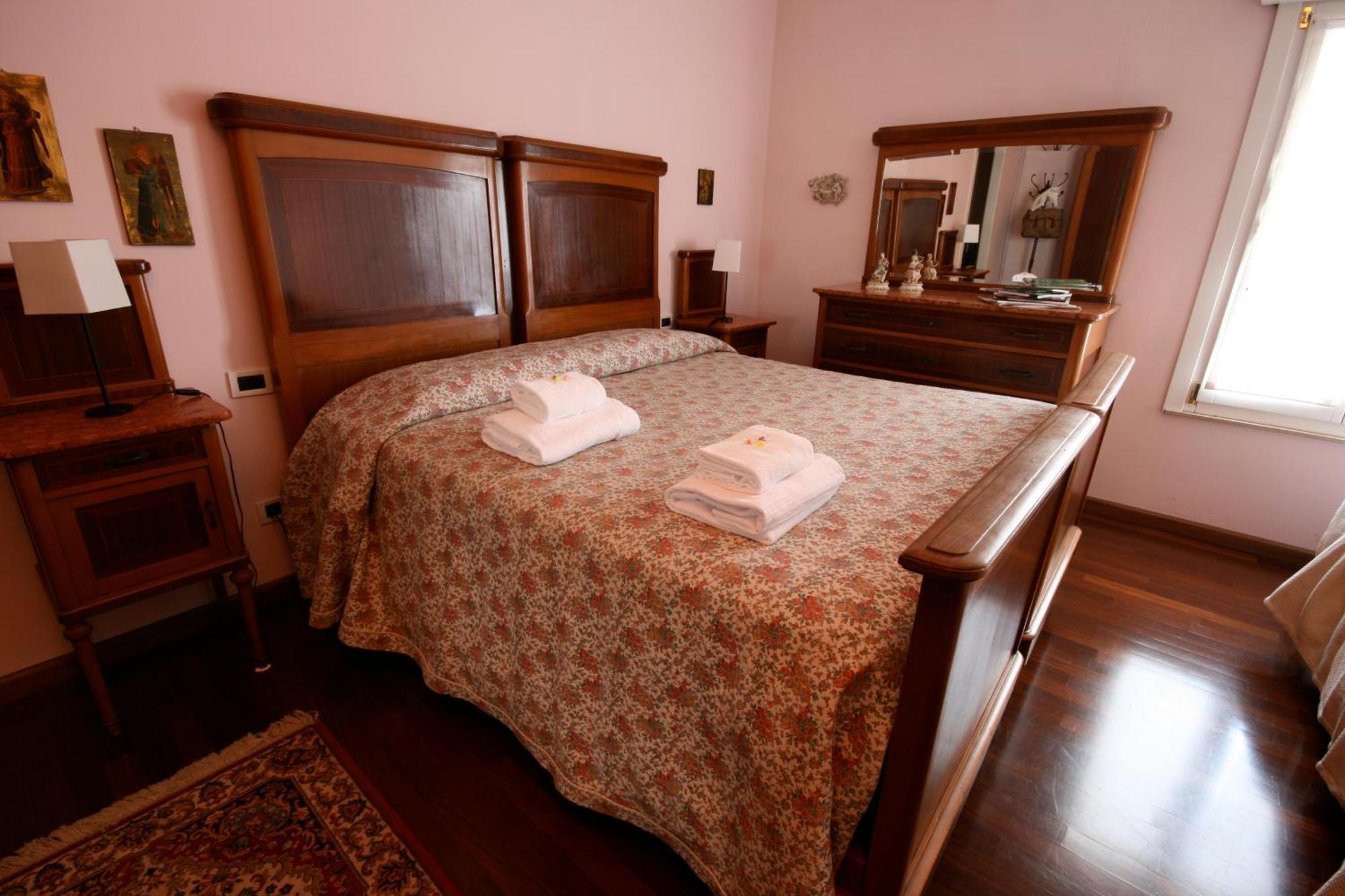 Corte Posta B&B - Parcheggio E Bagno In Camera Мантова Стая снимка
