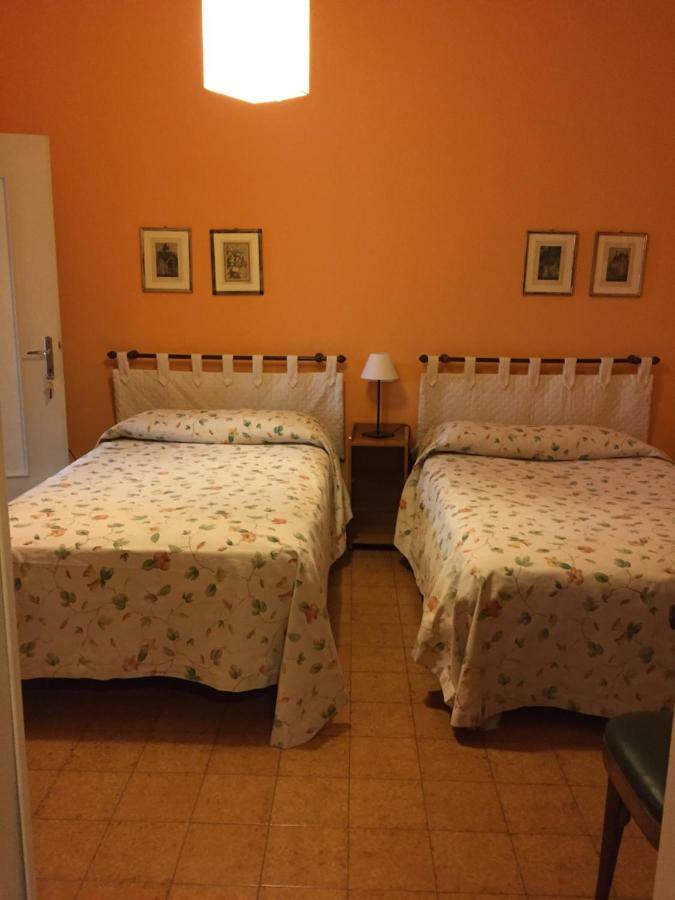 Corte Posta B&B - Parcheggio E Bagno In Camera Мантова Екстериор снимка