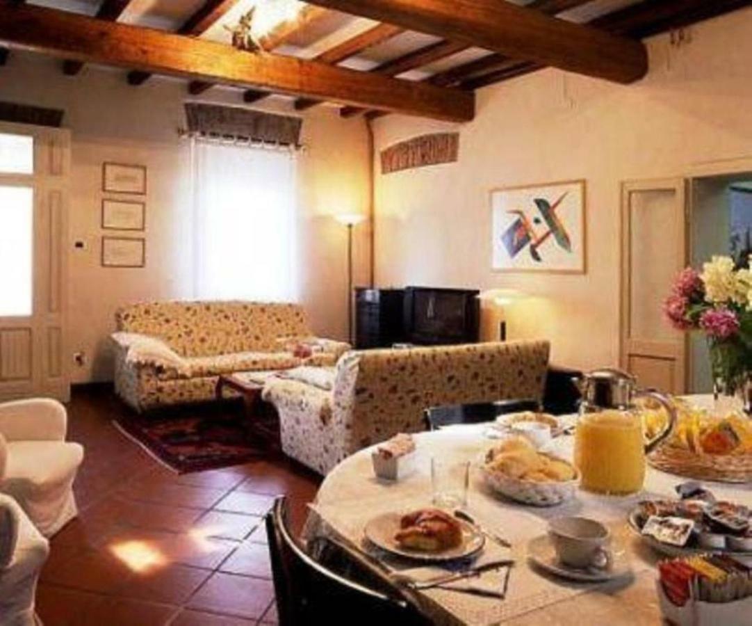 Corte Posta B&B - Parcheggio E Bagno In Camera Мантова Екстериор снимка